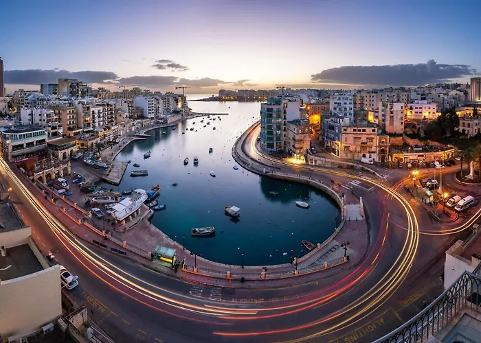 Stylish 2br Steps To The Promenade Apartment Sliema