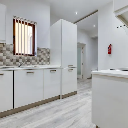 Appartamento Stylish 2br Steps To The Promenade
