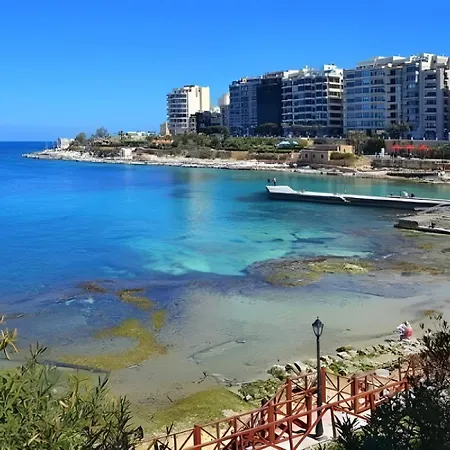 Stylish 2br Steps To The Promenade Appartamento