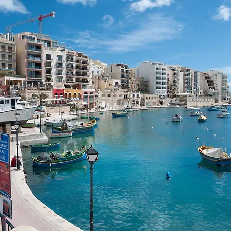Stylish 2br Steps To The Promenade Apartment Sliema