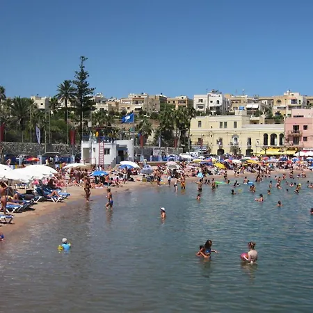 Stylish 2br Steps To The Promenade