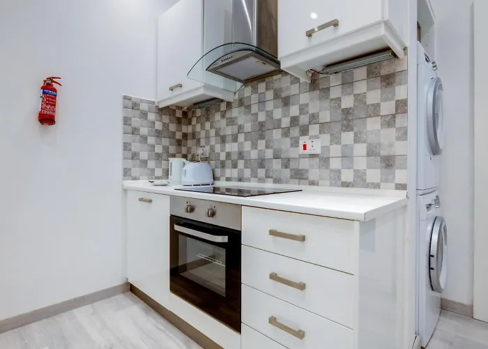 Stylish 2br Steps To The Promenade Apartamento *