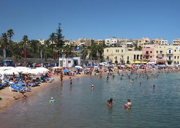 Stylish 2br Steps To The Promenade